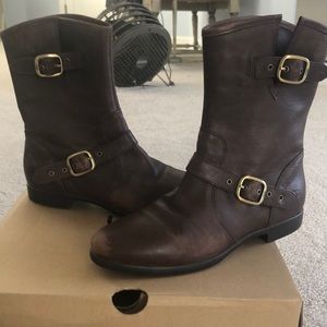 Brand New UGG distressed brown leather boots 7